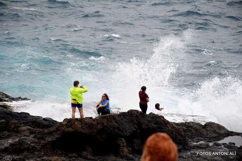 Imágen captada esta tarde por Antonio Alí en la zona del Bufadero (Foto TA)